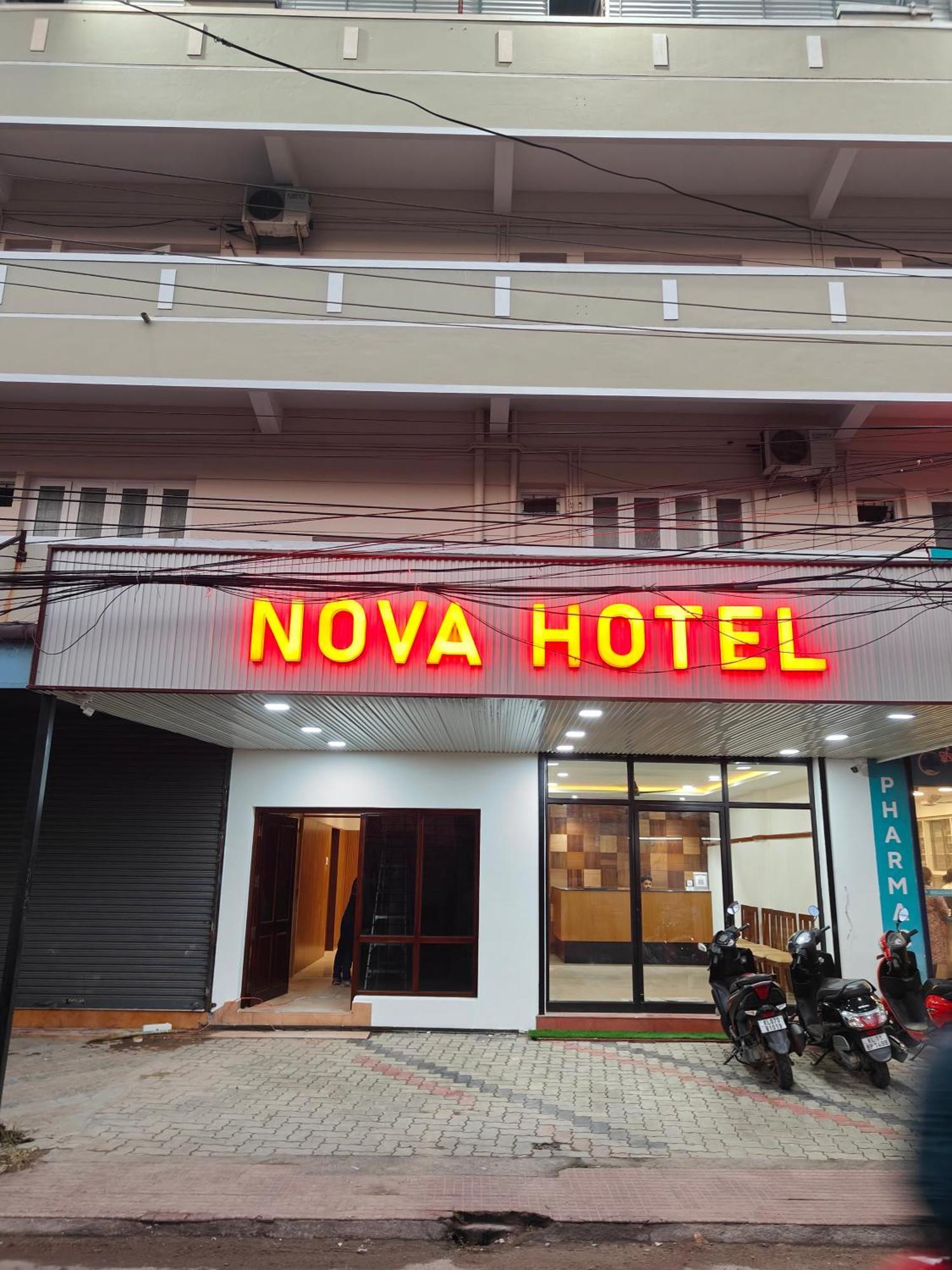Hotel Nova Kochi Buitenkant foto