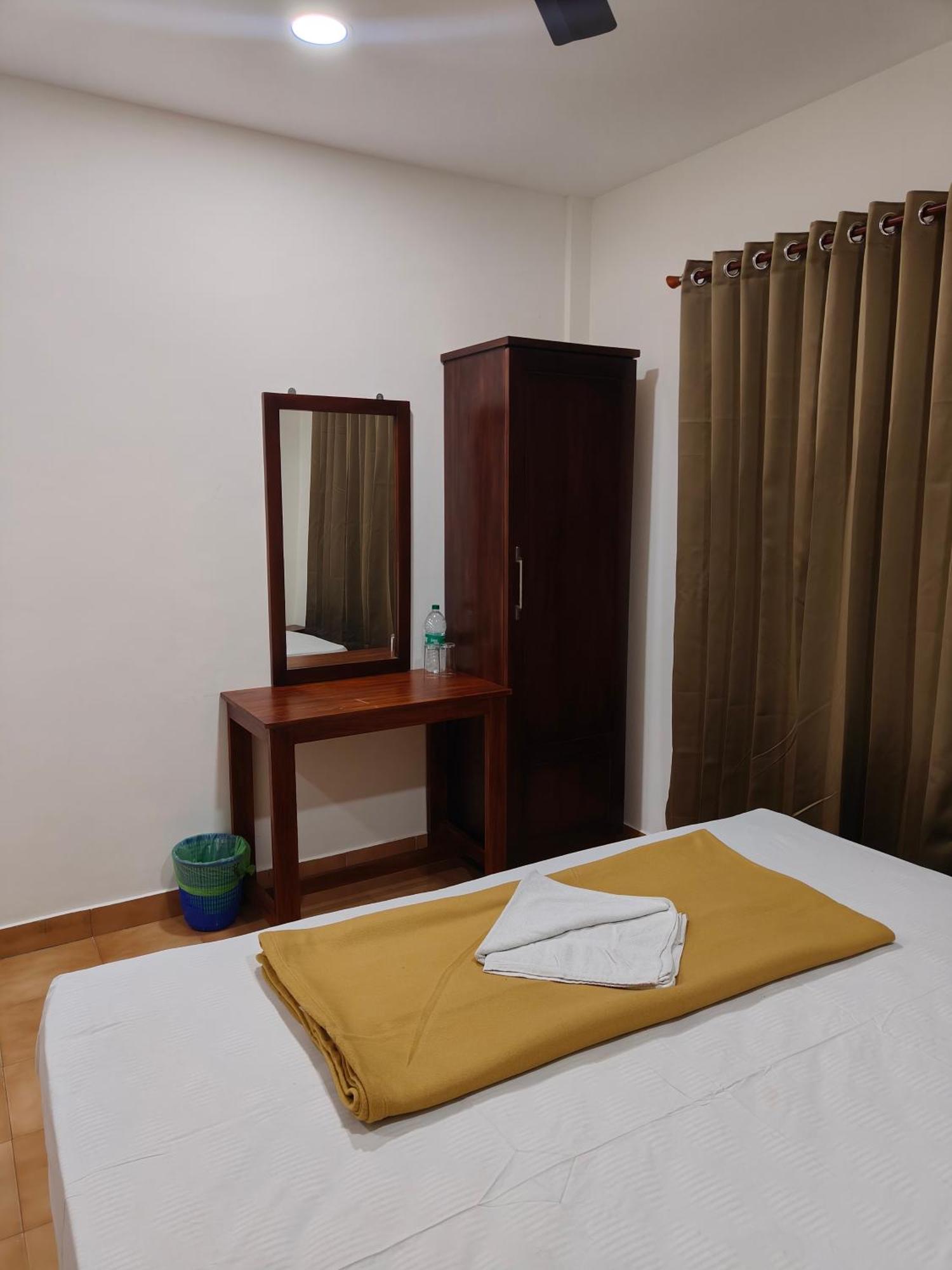 Hotel Nova Kochi Buitenkant foto