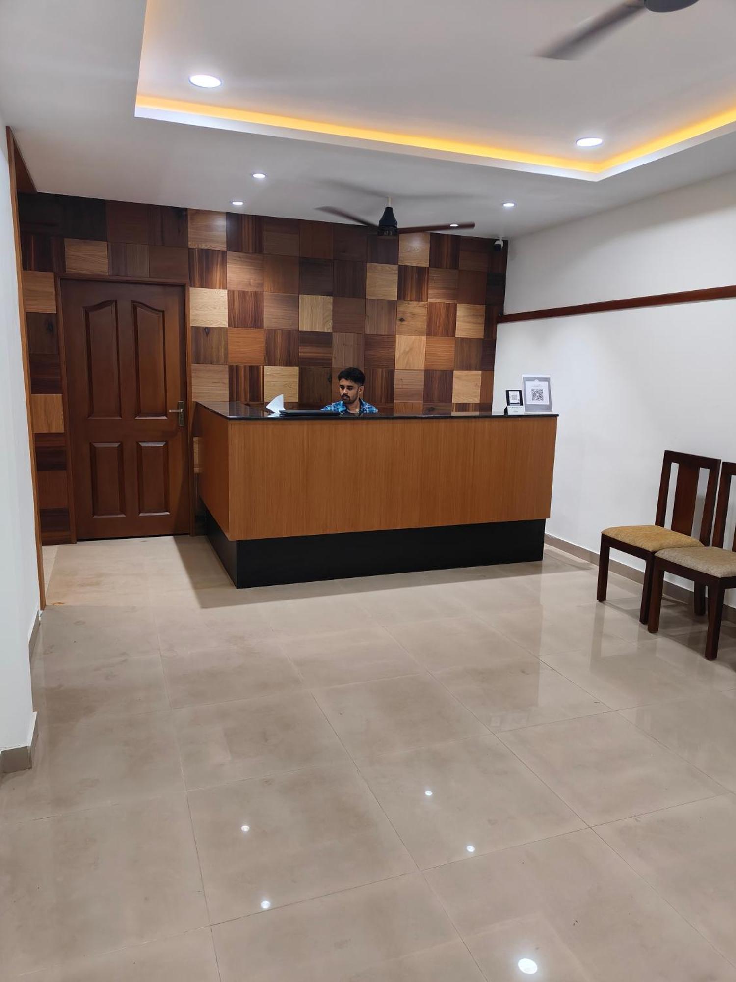 Hotel Nova Kochi Buitenkant foto