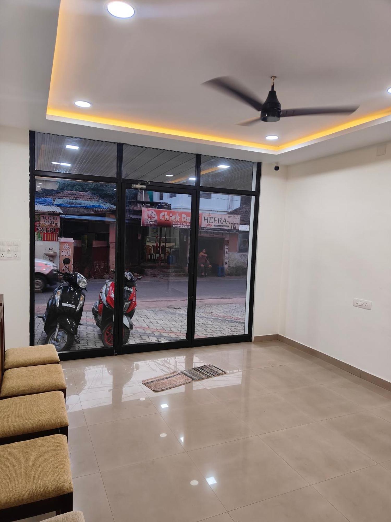 Hotel Nova Kochi Buitenkant foto